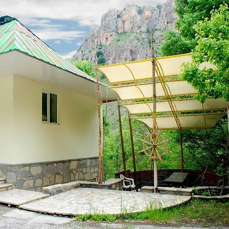 Park-Hotel Khoren'S Lake Areni エクステリア 写真