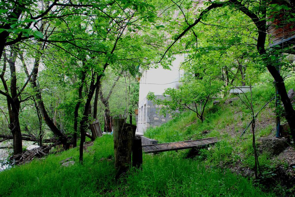 Park-Hotel Khoren'S Lake Areni エクステリア 写真